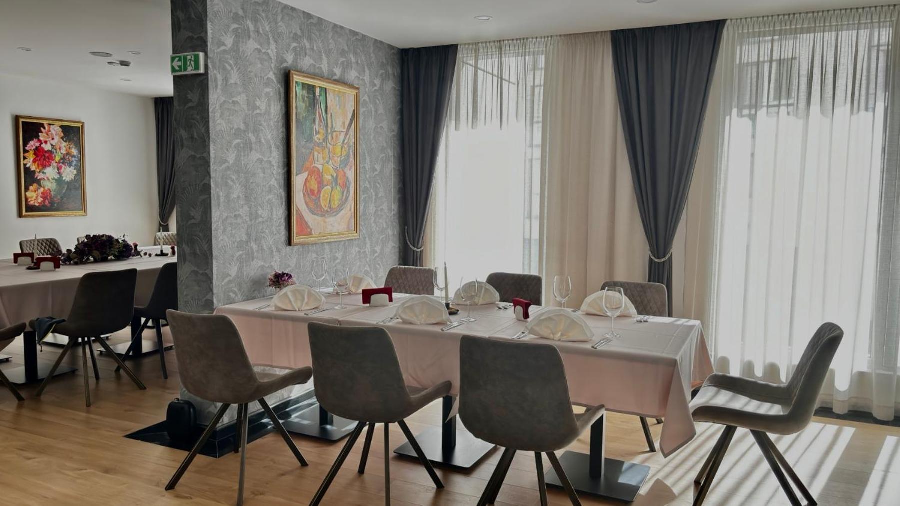 Blue Star Luxury Hotel Sofia Esterno foto