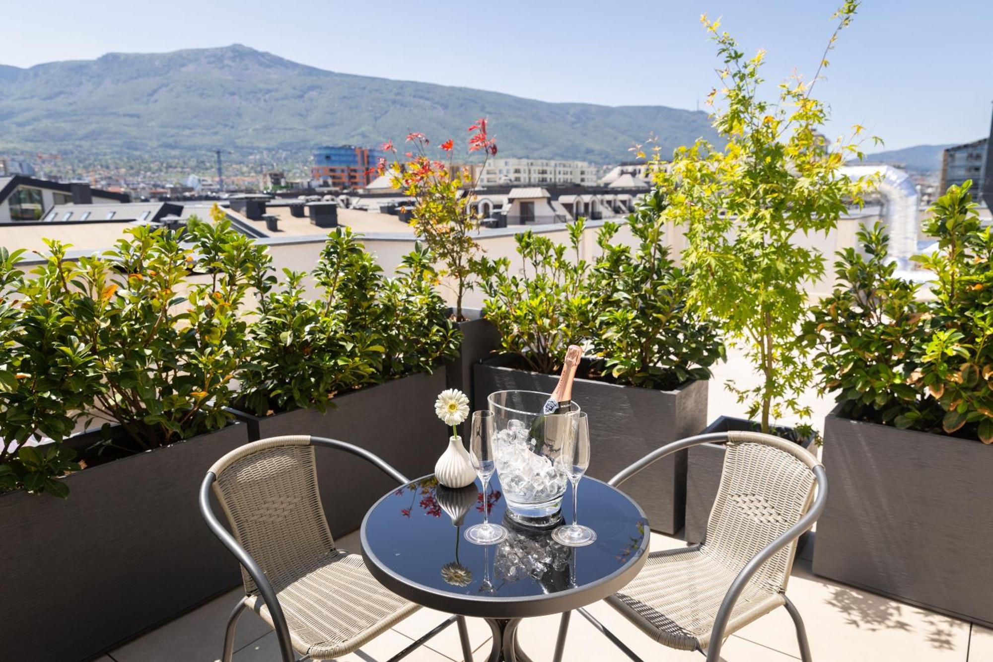 Blue Star Luxury Hotel Sofia Esterno foto